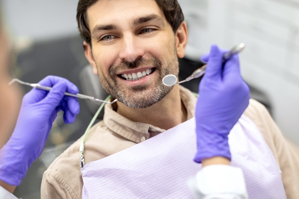 Transform Your Smile: What To Expect From A Cosmetic Dentist